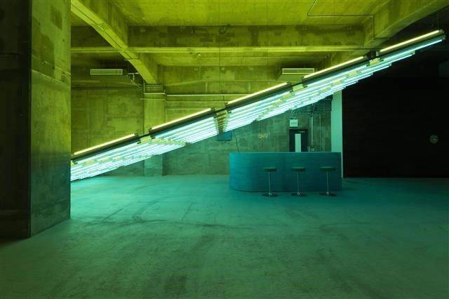 玉山拓郎個展　「Intervenes / Light and Table / Sound as Time / Hole」
