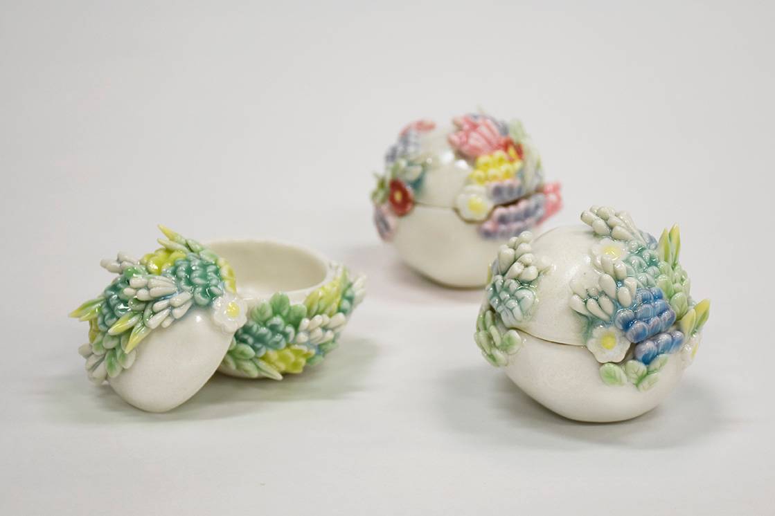 岸明里展 てのひらの 春