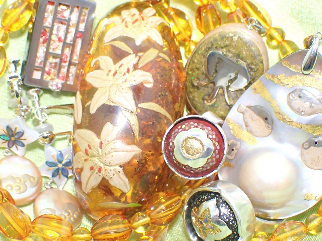 松林栄樹　漆・蒔絵の装身具展