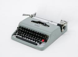 「Lettera 22」 マルチェロ・ニッツォーリ タイプライター オリベッティ社 1950