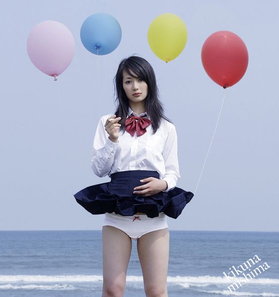 美島菊名“THE STRANGER” Total Collection 2007-2014