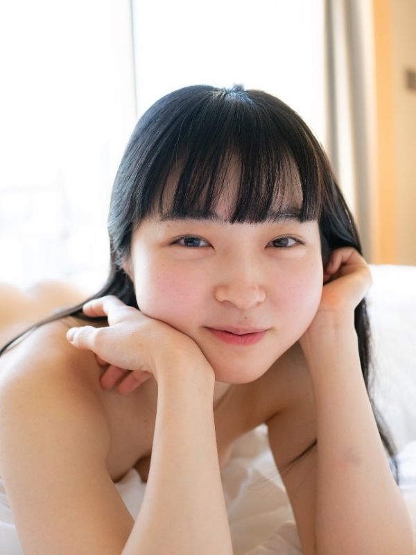青山裕企 写真展「少女礼讃～"少女"とは何か？～」