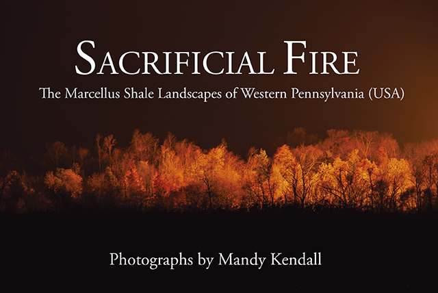 マンディ・ケンドール写真展「Sacrificial Fire」
