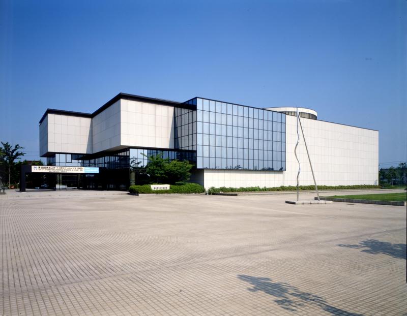 富山県立近代美術館