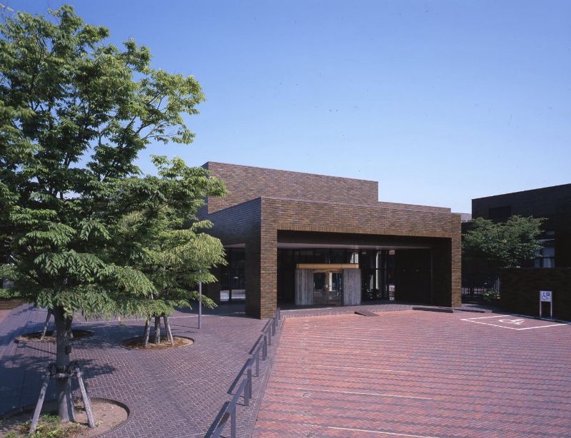 新潟市美術館