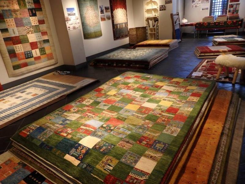 草木染め手織りじゅうたん アートギャッベ®200枚展 インテリアショップ ボー・デコール