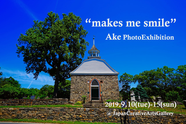 “makes me smile” Ake PhotoExhibition