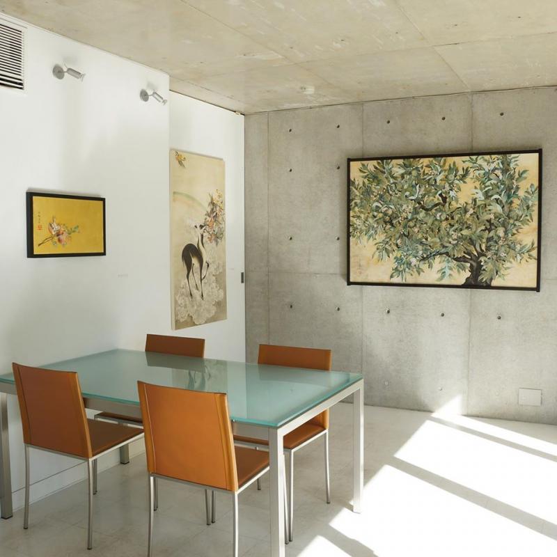 L gallery